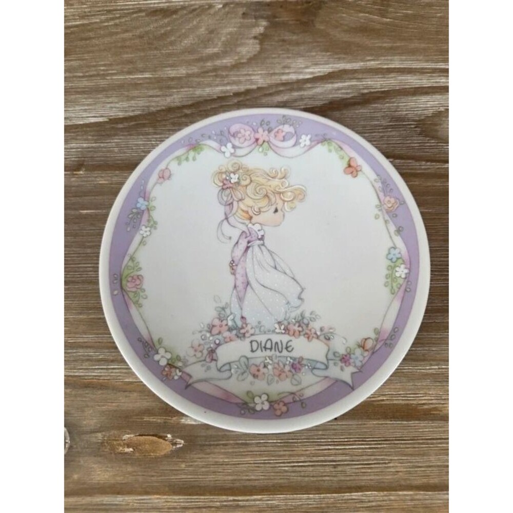 1991 Enesco Precious Moments 4 inch "Diane"